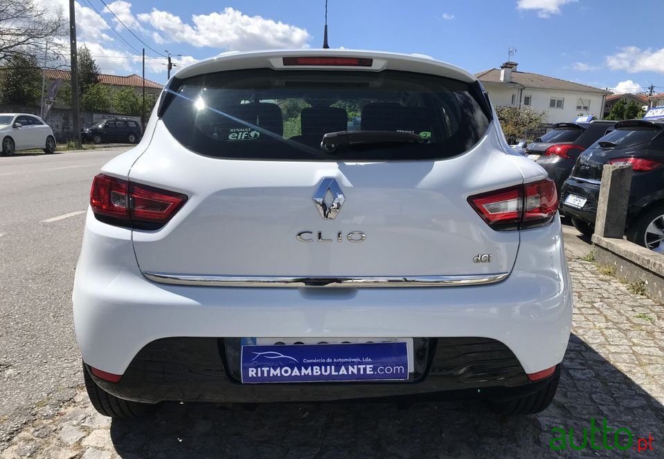 2015' Renault Clio photo #3