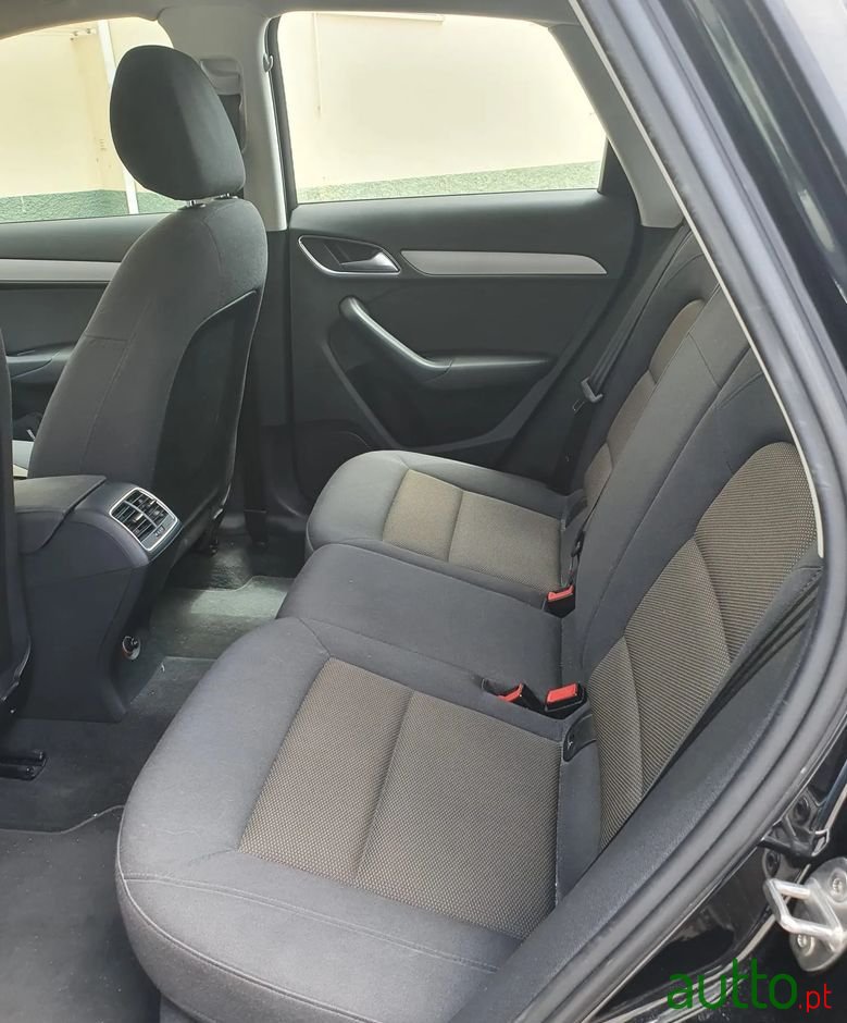 2013' Audi Q3 2.0 Tdi photo #2