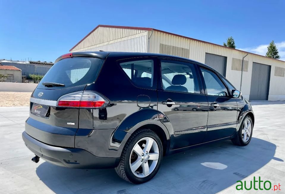 2009' Ford S-Max photo #6