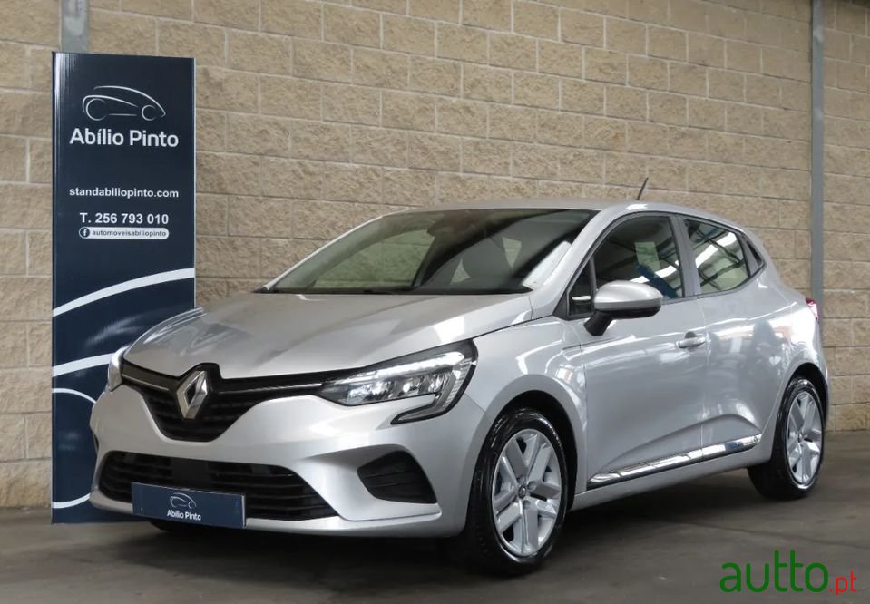 2021' Renault Clio photo #1