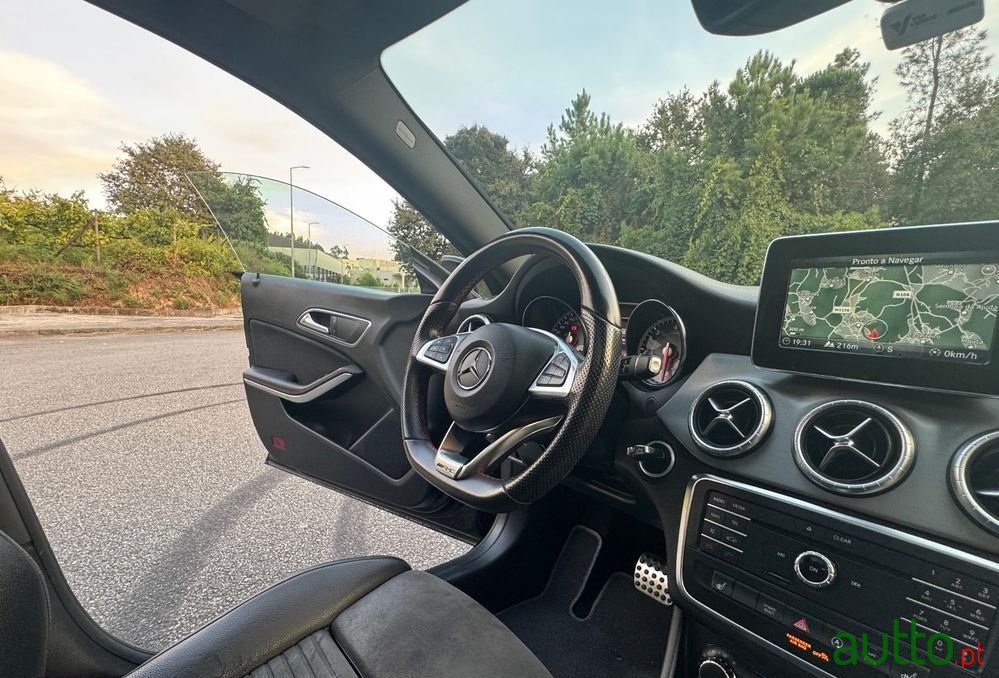 2015' Mercedes-Benz CLA 200 photo #6