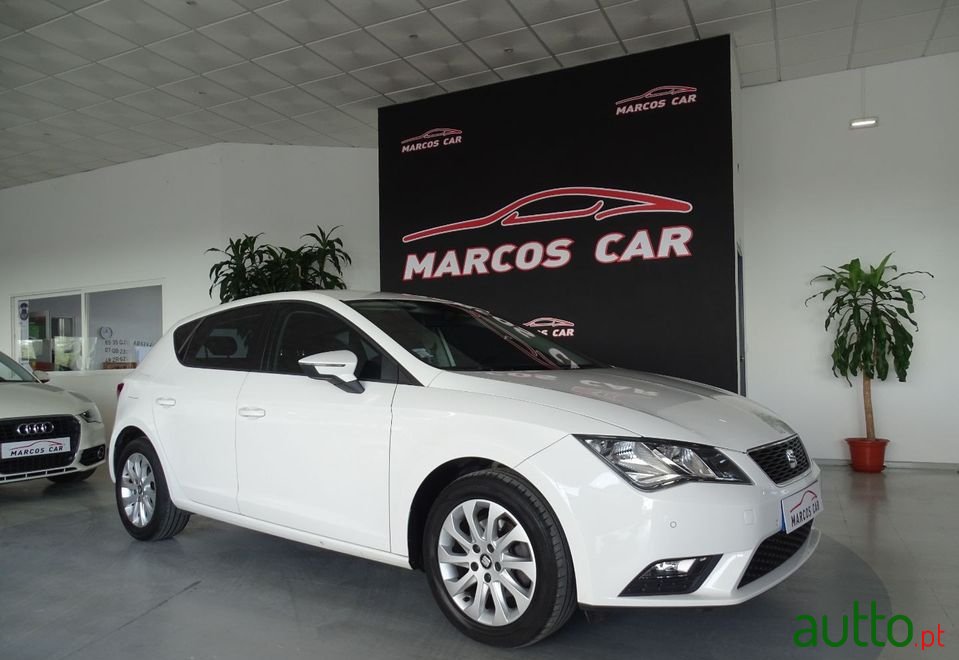 2013' SEAT Leon photo #1