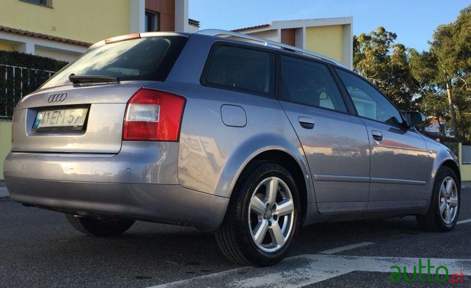 2003' Audi A4 Avant photo #3