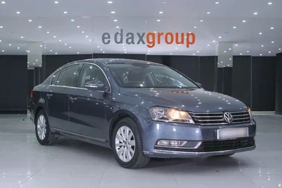 2013' Volkswagen Passat