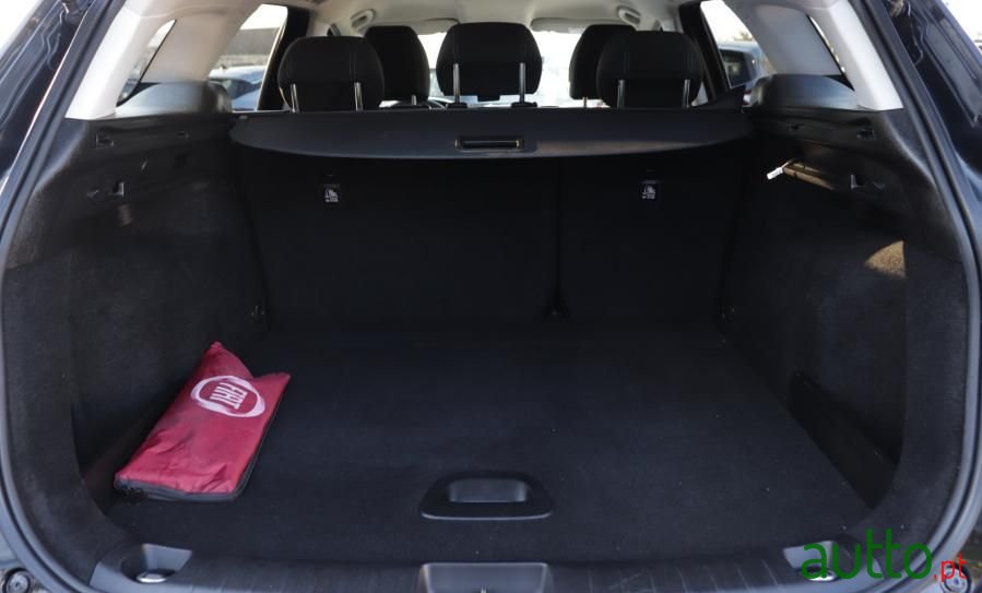 2019' Fiat Tipo Station Wagon photo #5