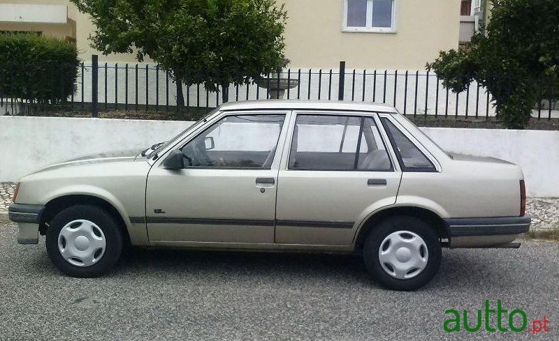 1988' Opel Corsa photo #1
