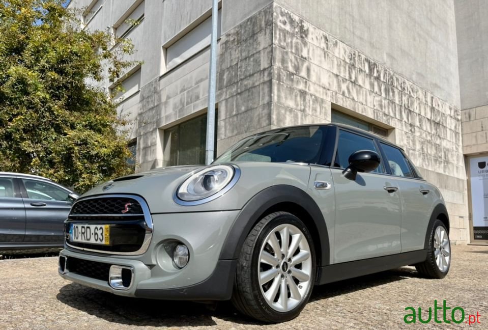 2016' MINI Cooper photo #6