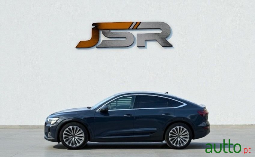 2023' Audi Q8 E-Tron Sportback photo #2