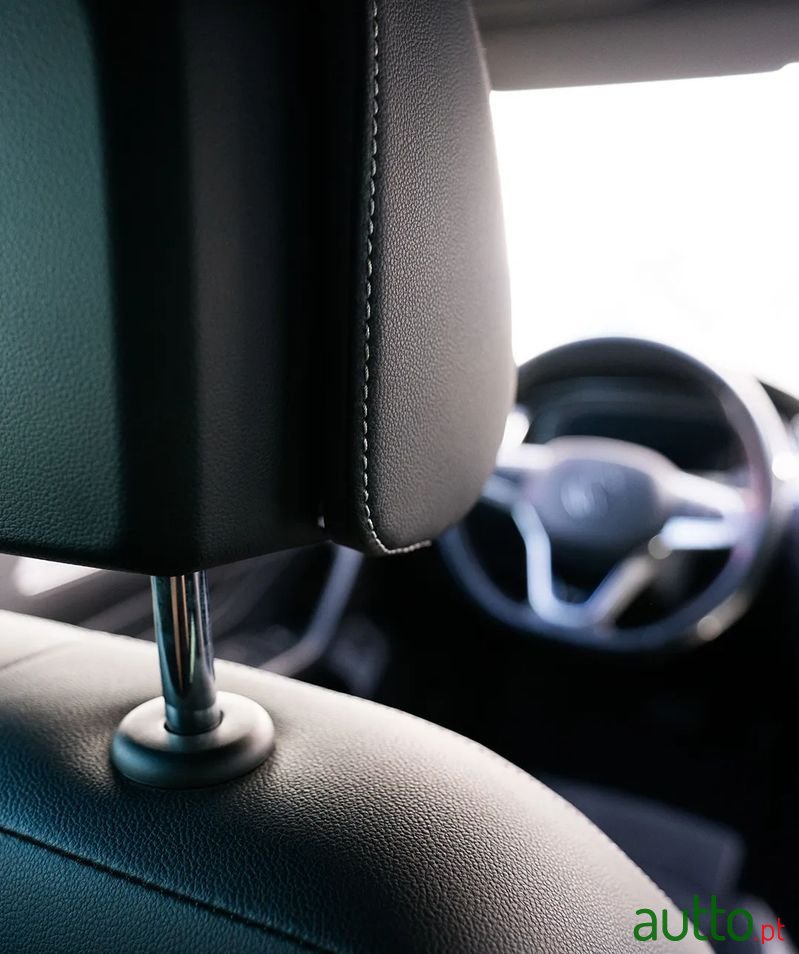 2021' Volkswagen Passat Variant photo #4