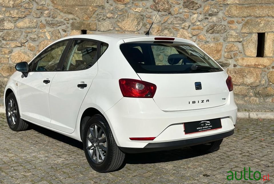 2015' SEAT Ibiza photo #5