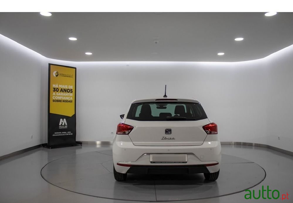 2022' SEAT Ibiza 1.0 Tsi Style Dsg photo #6