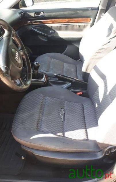 1999' Audi A4 Avant photo #3