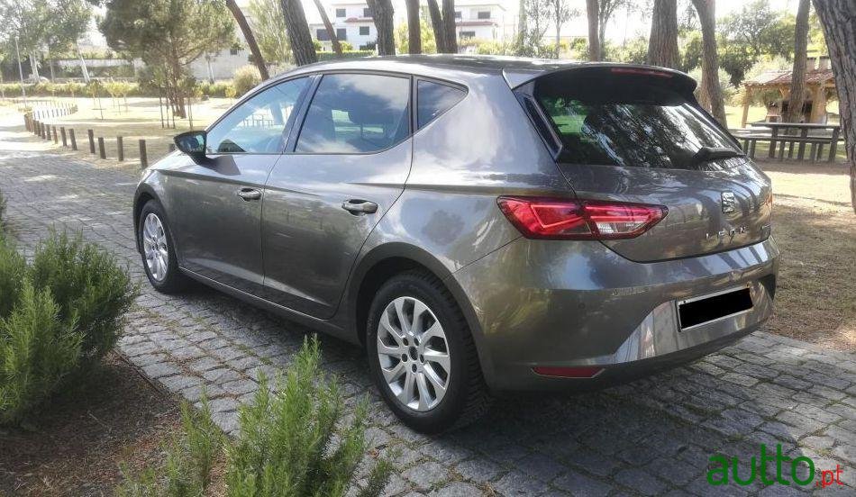 2014' SEAT Leon photo #2