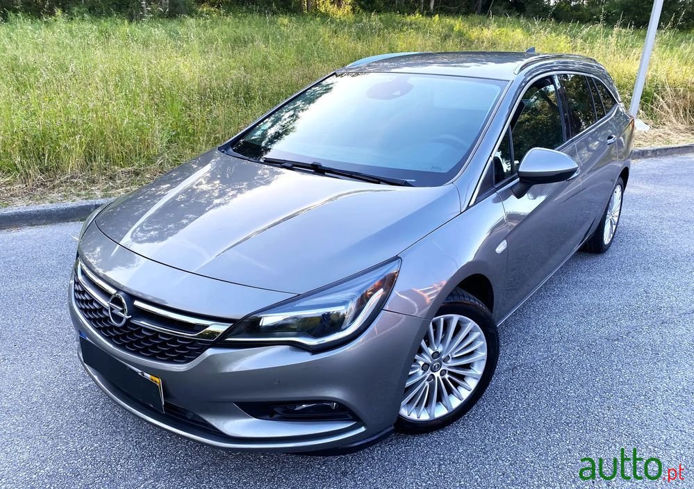 2017' Opel Astra Sports Tourer photo #3