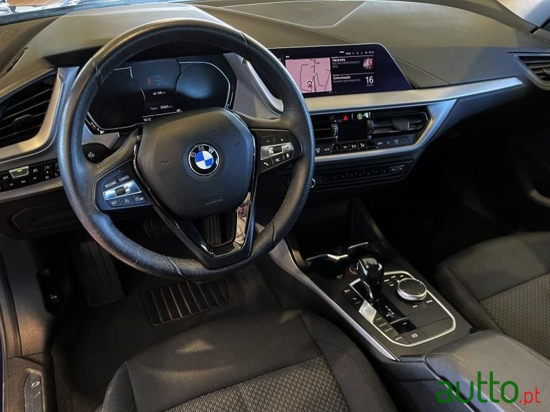 2020' BMW 118 photo #6