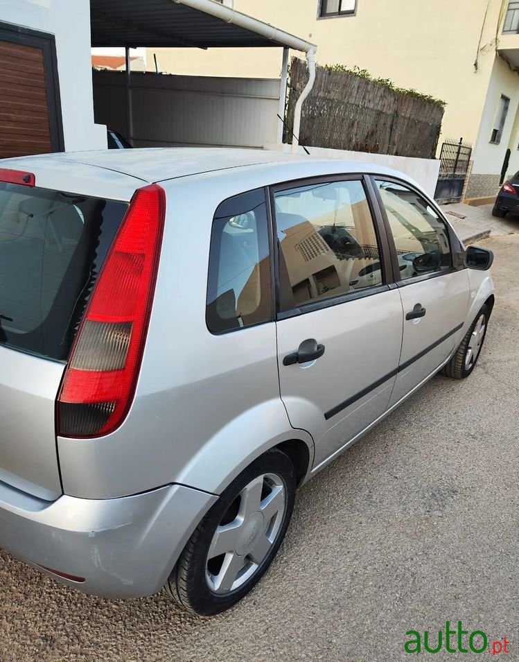 2004' Ford Fiesta photo #6