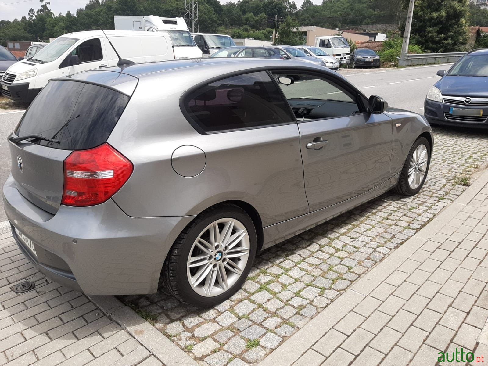 2010' BMW 118 photo #1