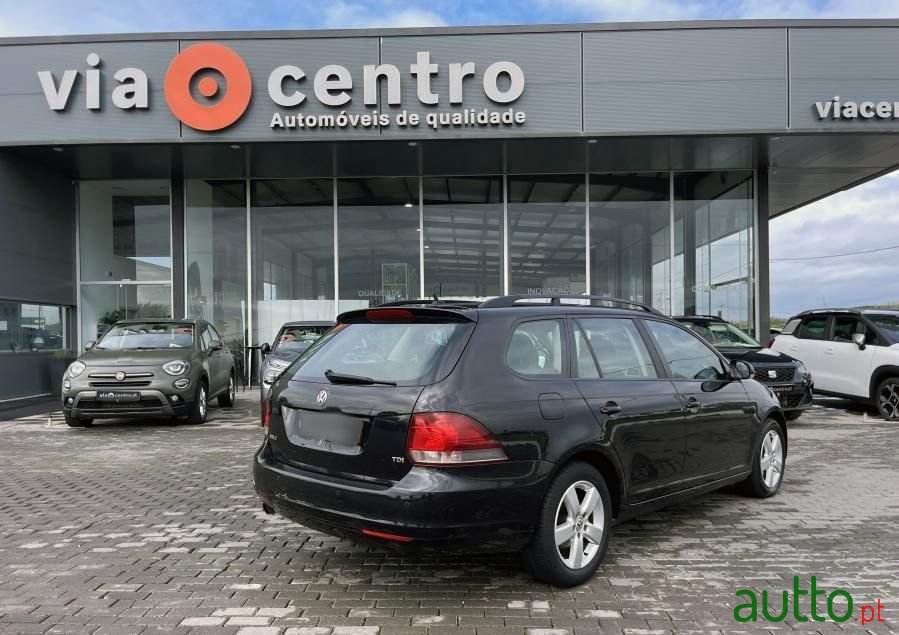 2012' Volkswagen Golf Variant photo #4