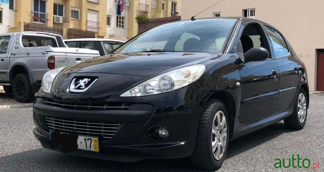 2010' Peugeot 206 Plus photo #2