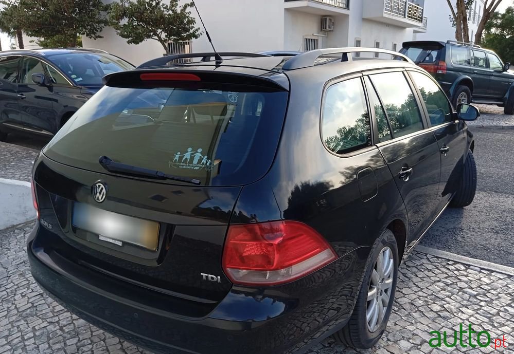 2007' Volkswagen Golf Variant photo #6