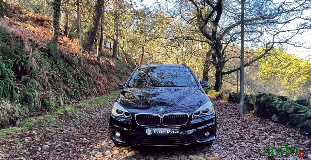 2016' BMW 216 Gran Tourer photo #5