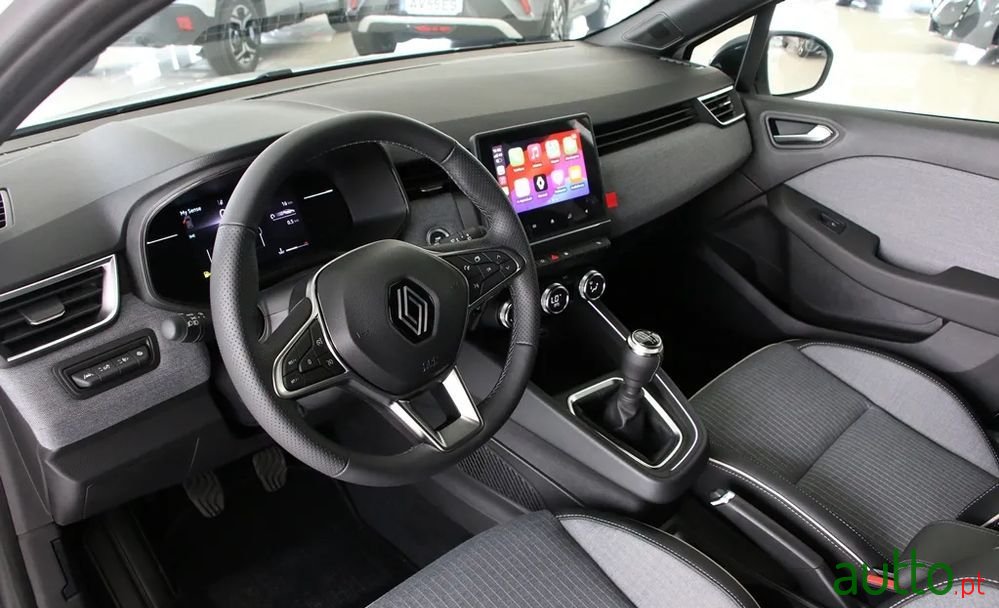 2024' Renault Clio 1.0 Tce Techno photo #2