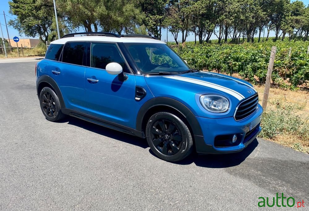 2017' MINI Countryman Cooper D photo #5