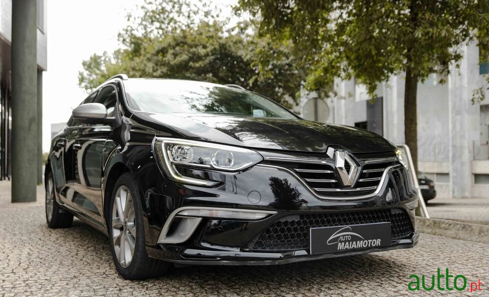 2020' Renault Megane Sport Tourer photo #6