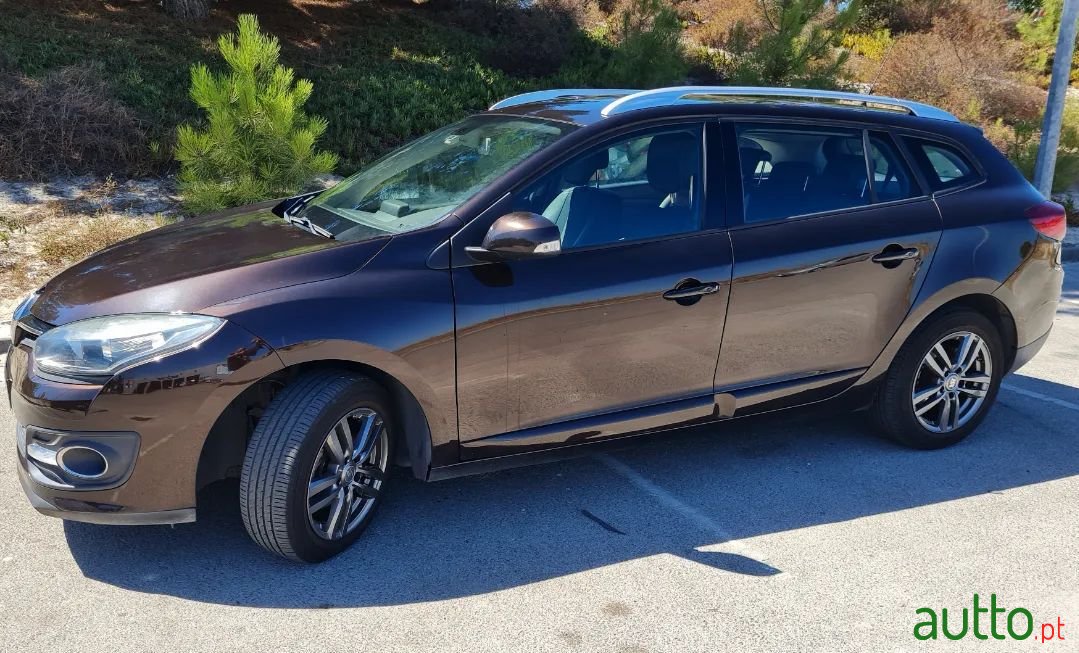 2015' Renault Megane Sport Tourer photo #1