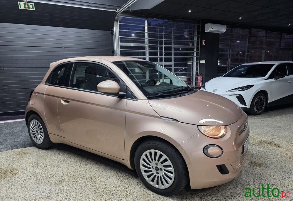 2023' Fiat 500E 3 + 1 23.65 Kwh photo #5