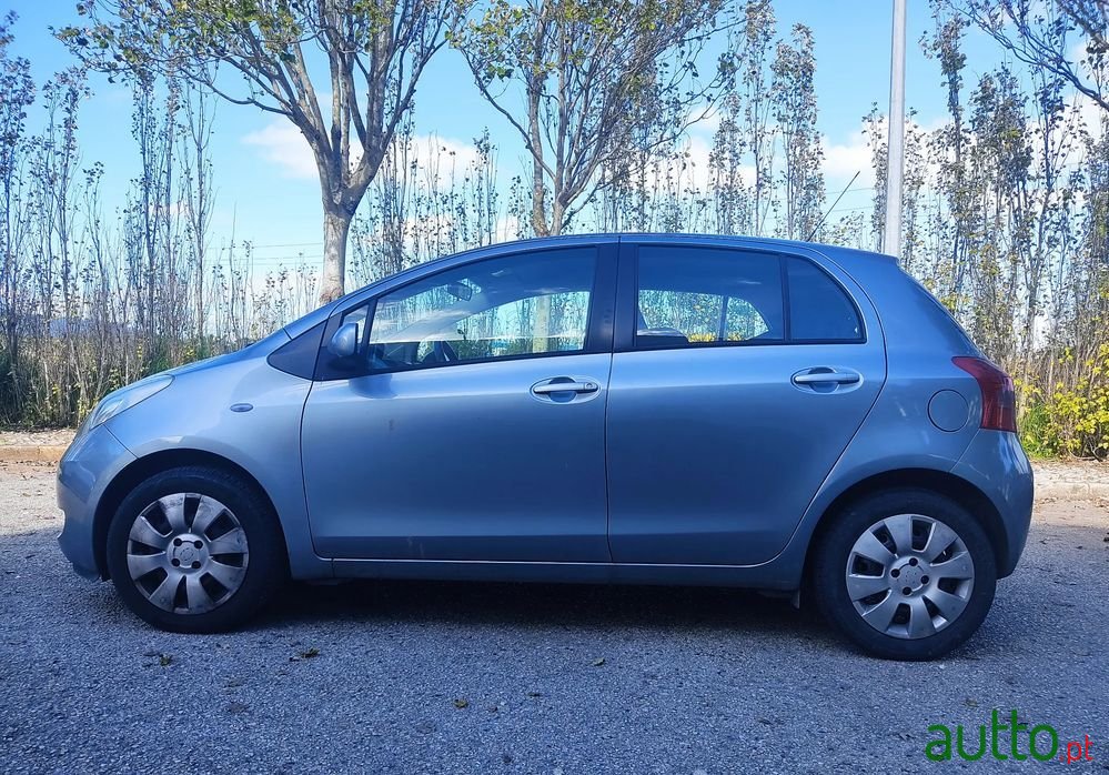 2007' Toyota Yaris 1.0 Vvt-I photo #3