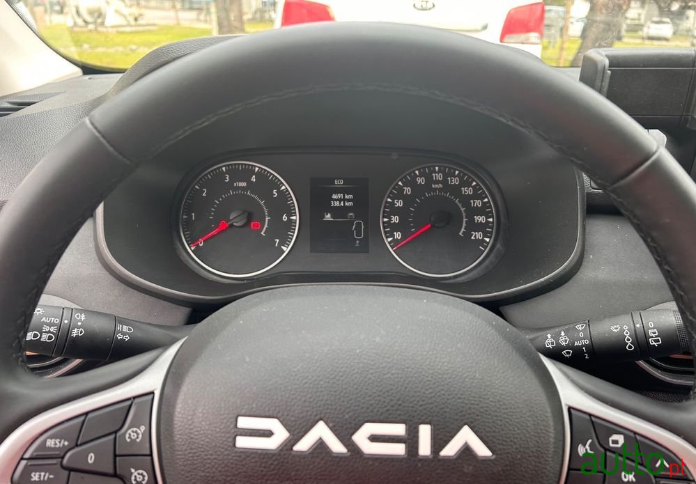 2023' Dacia Jogger photo #4