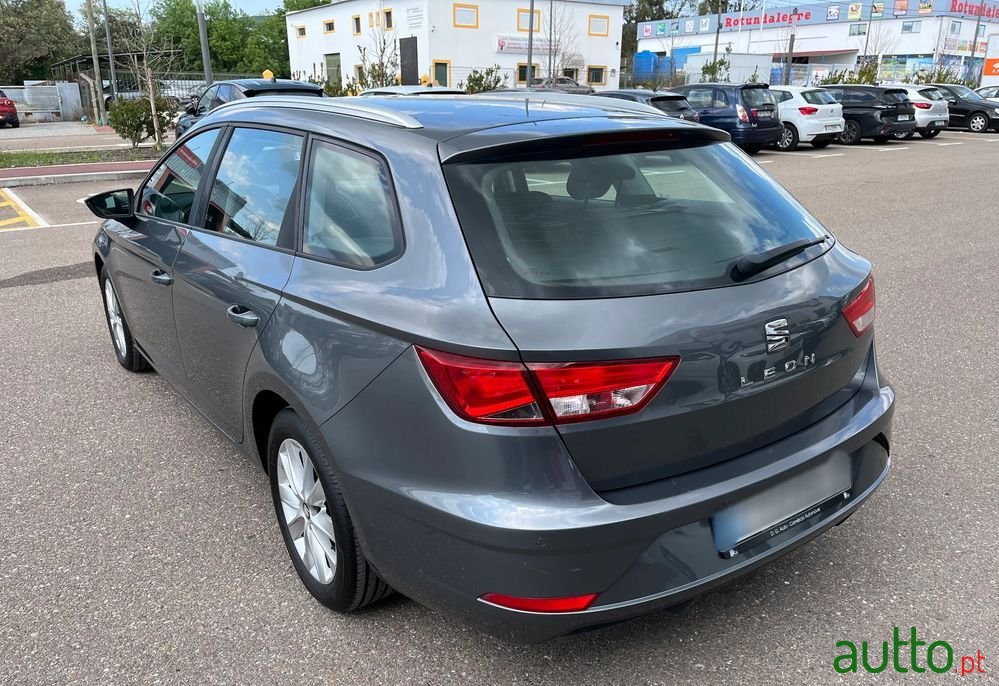 2018' SEAT Leon St photo #3