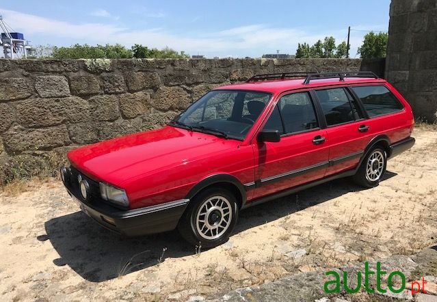 1988' Volkswagen Passat Variant photo #1
