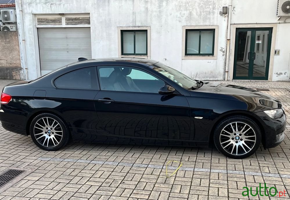 2007' BMW Série 3 D Coupe photo #5
