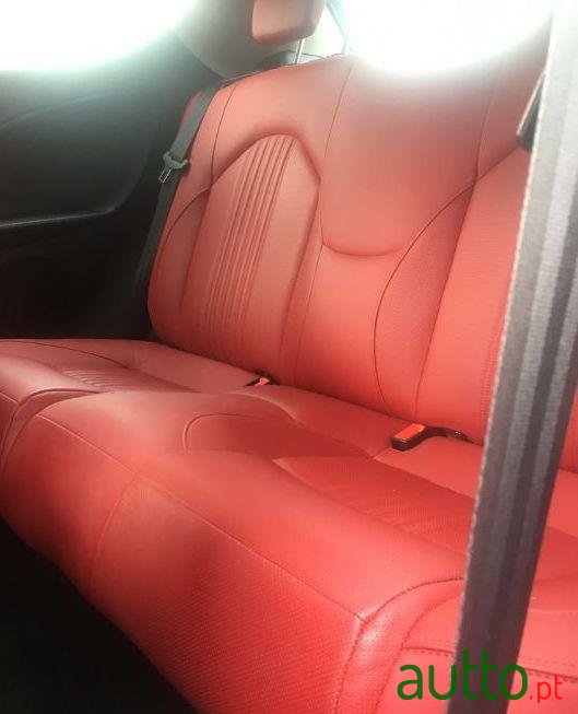 2012' Alfa Romeo MiTo photo #3