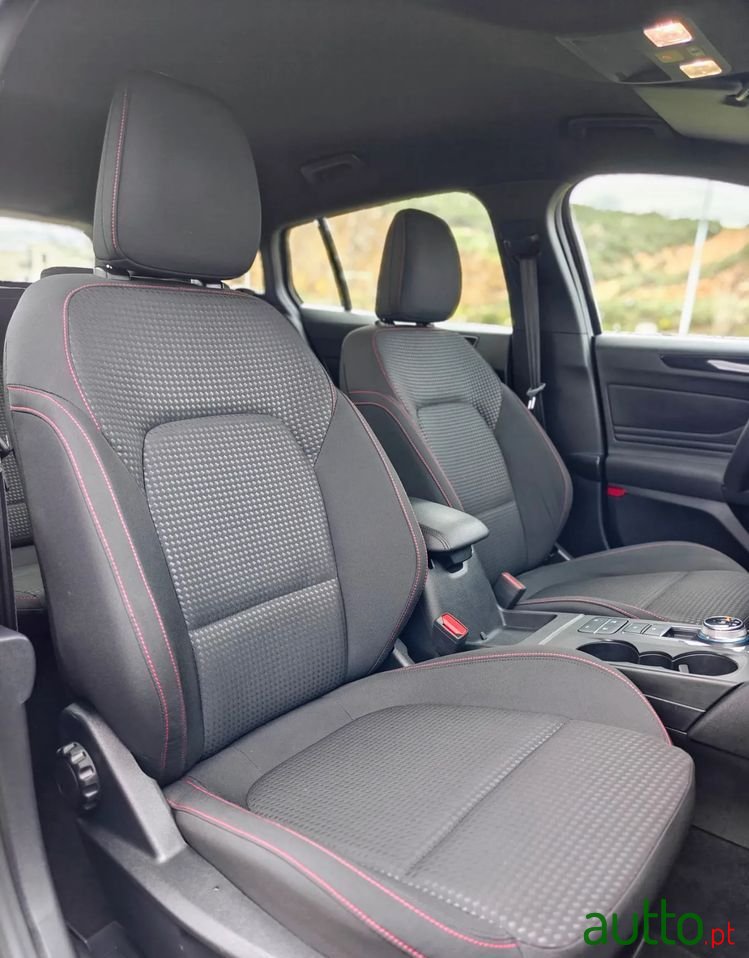 2020' Ford Focus Sw photo #4