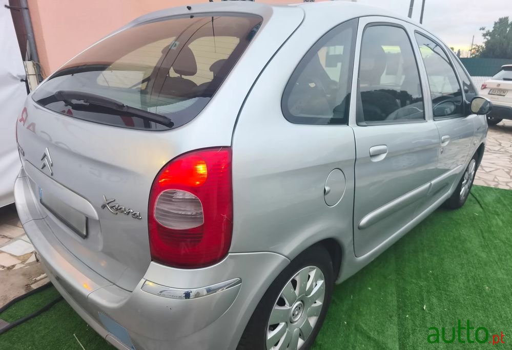 2004' Citroen Xsara Picasso 1.6I Premier photo #3