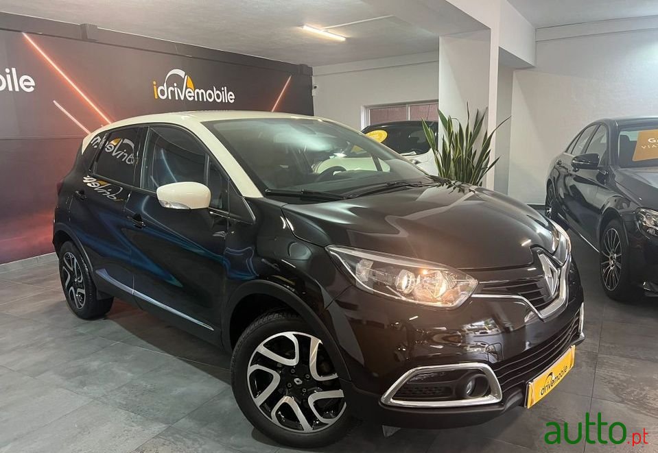 2016' Renault Captur Sport photo #3
