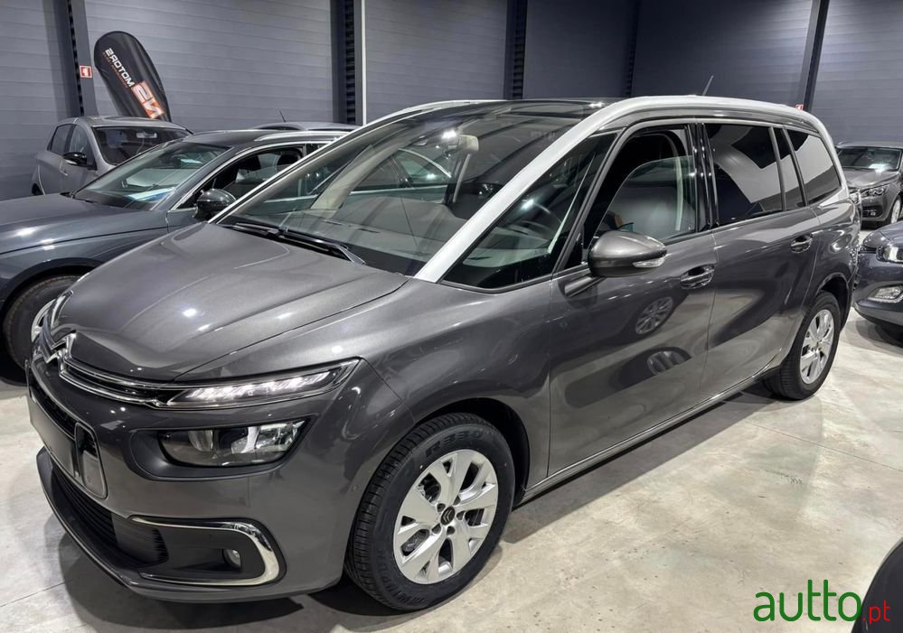 2019' Citroen Grand C4 SpaceTourer photo #4