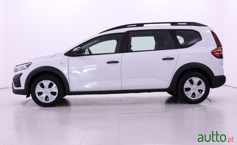 2023' Dacia Jogger photo #5