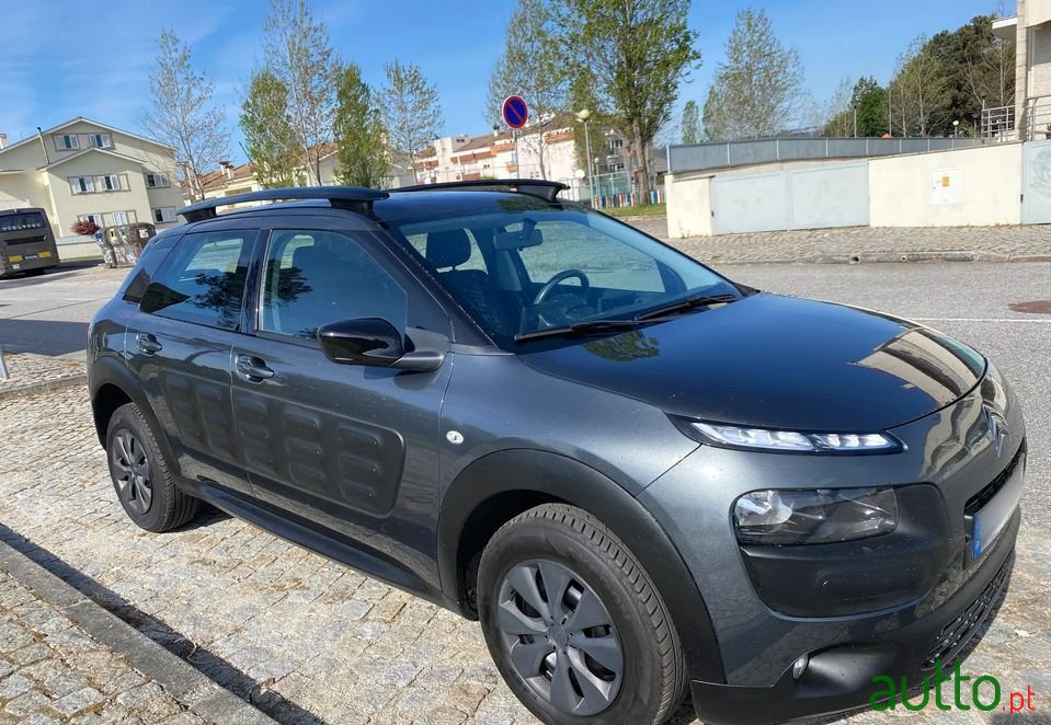 2015' Citroen C4 Cactus photo #1