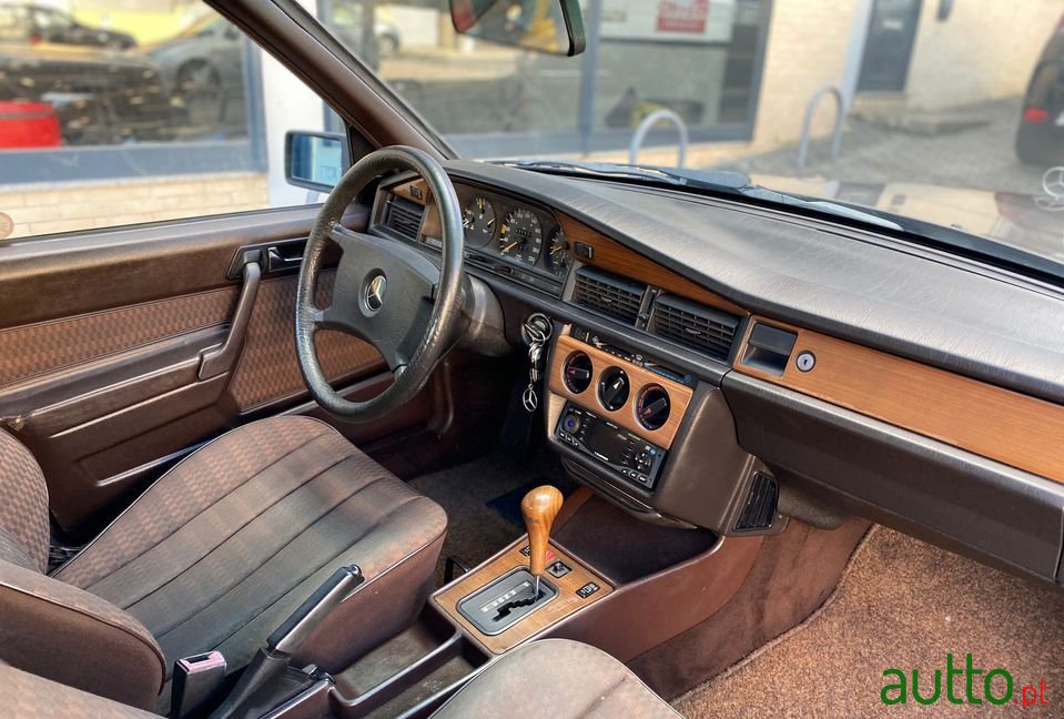 1990' Mercedes-Benz 190 D 2.5 Turbo photo #4