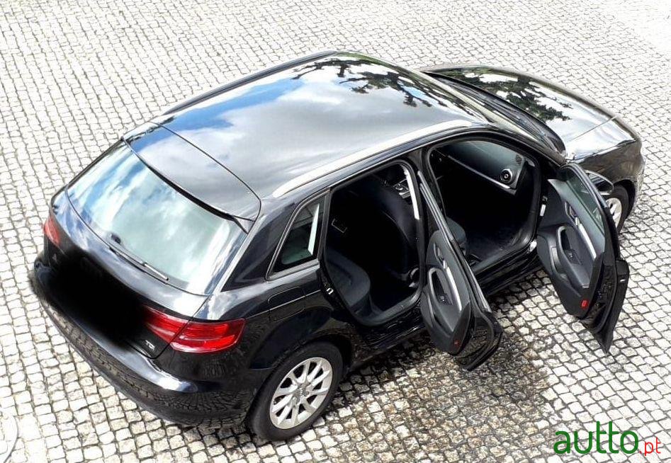 2013' Audi A3 Sportback photo #5