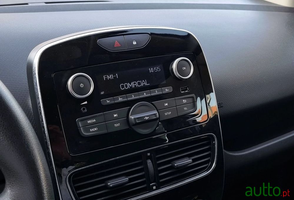 2019' Renault Clio 1.5 Dci Zen photo #5