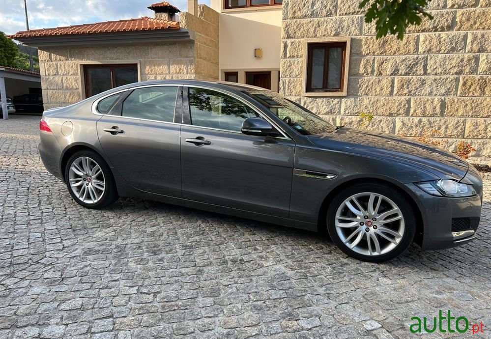 2018' Jaguar XF 2.0 D Prestige photo #4