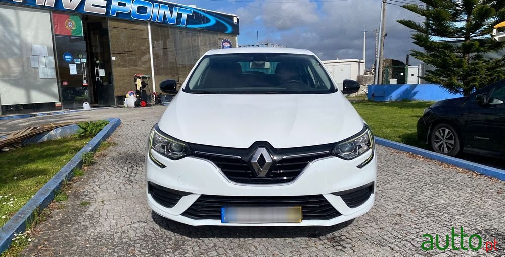 2019' Renault Megane photo #3