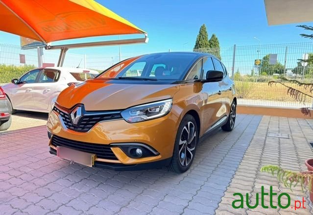 2019' Renault Scenic photo #2