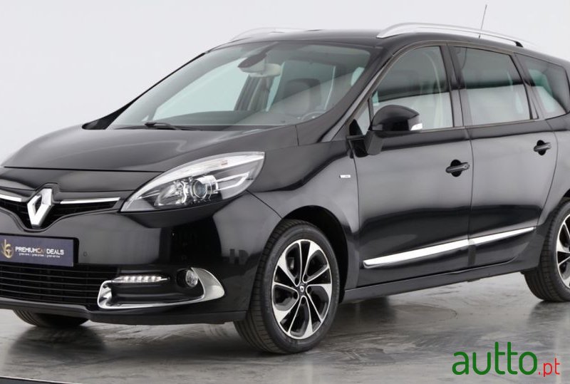 2015' Renault Grand Scenic photo #3