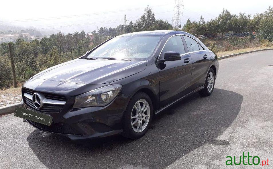 2015' Mercedes-Benz Cla-180 Cdi photo #3